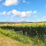 Дом отдыха Comfortable Family In Reevallis Вейлен