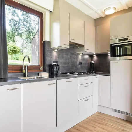 Comfortable Family In Reevallis * Vijlen